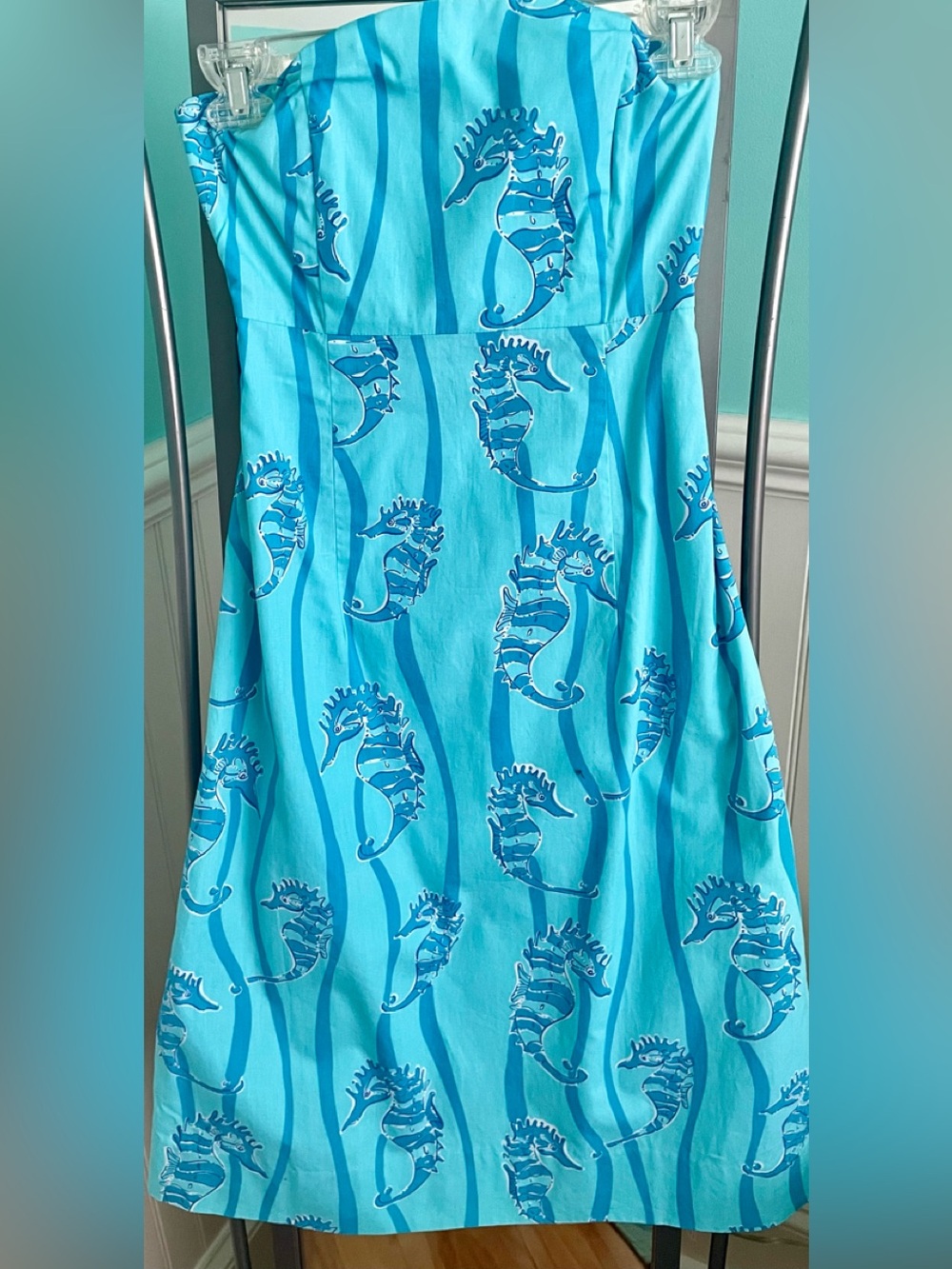 Lilly Pulitzer Strapless tie-back drew in Sea Horses